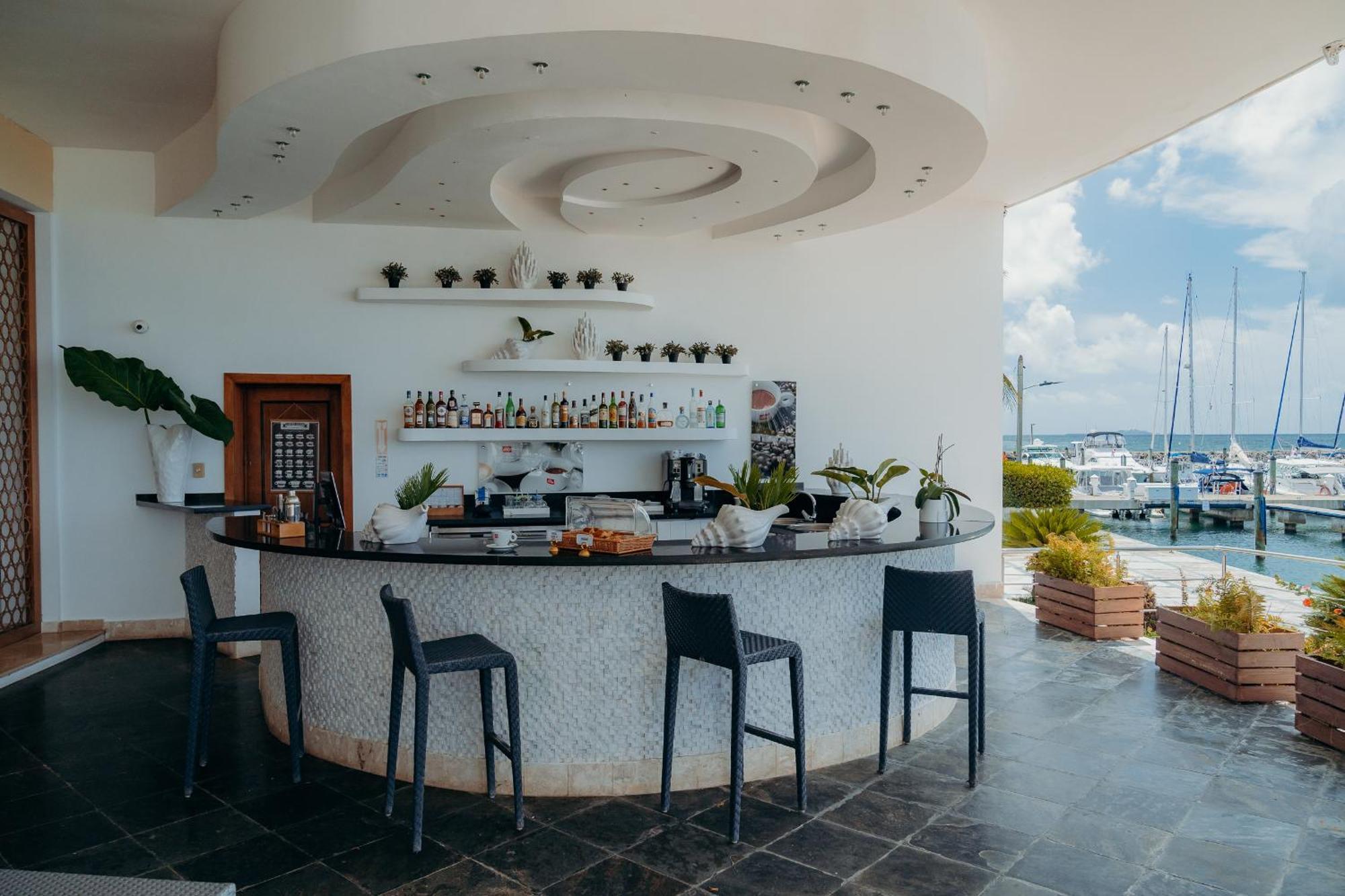 The Bannister Hotel & Yacht Club By Mint Samana Екстер'єр фото